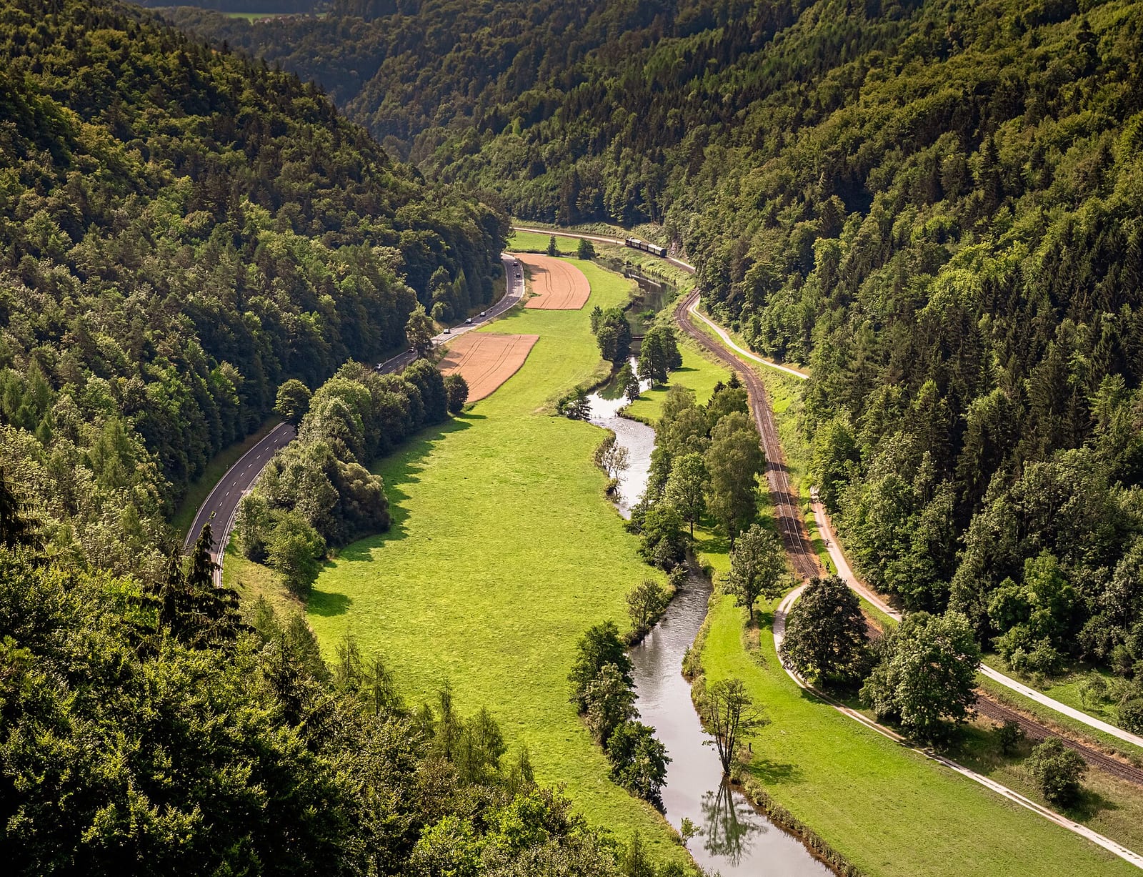Landschaft im Wiesenttal in der Fränkischen Schweiz