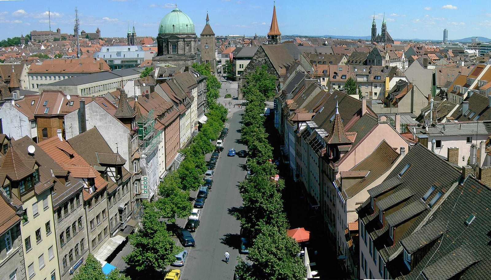 Panorama der Nürnberger Altstadt mit Kaiserburg und Kirchtürmen